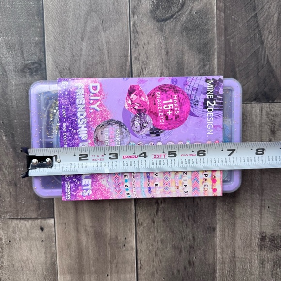 Mine 2 Design D.I.Y. Friendship Bracelet Making Kit - Picture 11 of 12